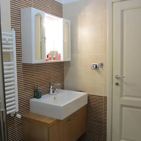 Porta Portese Trastevere Bright New * Рим
